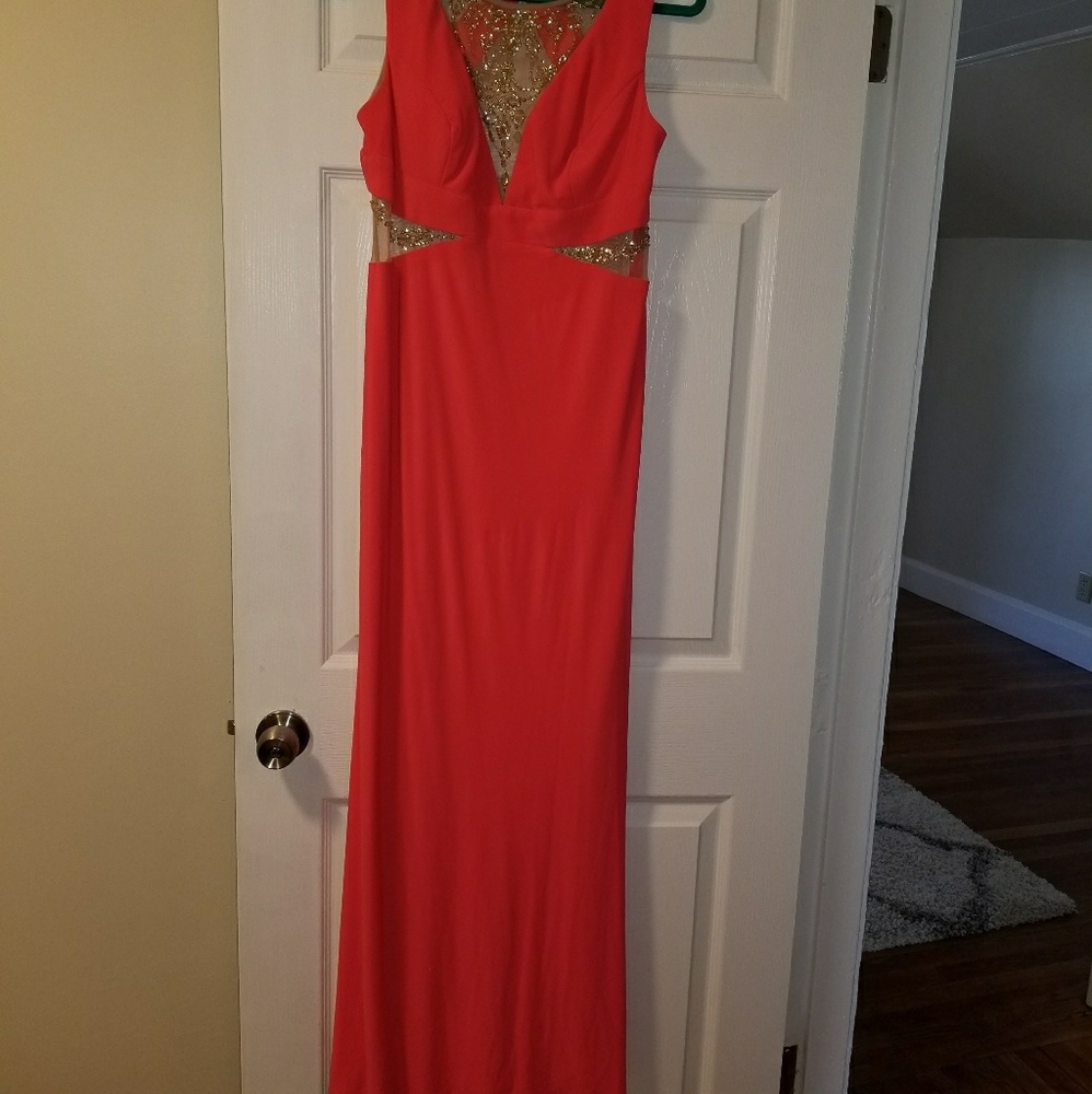 Dress - Picture 2 of 2